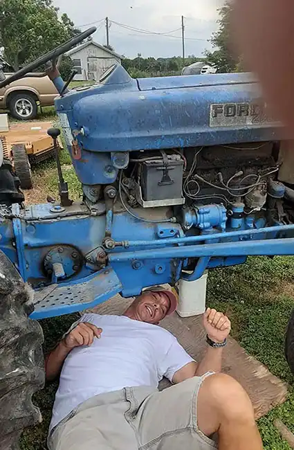 Veteran David Haave is helping Mr. Wassman on his farm... -- David Haave